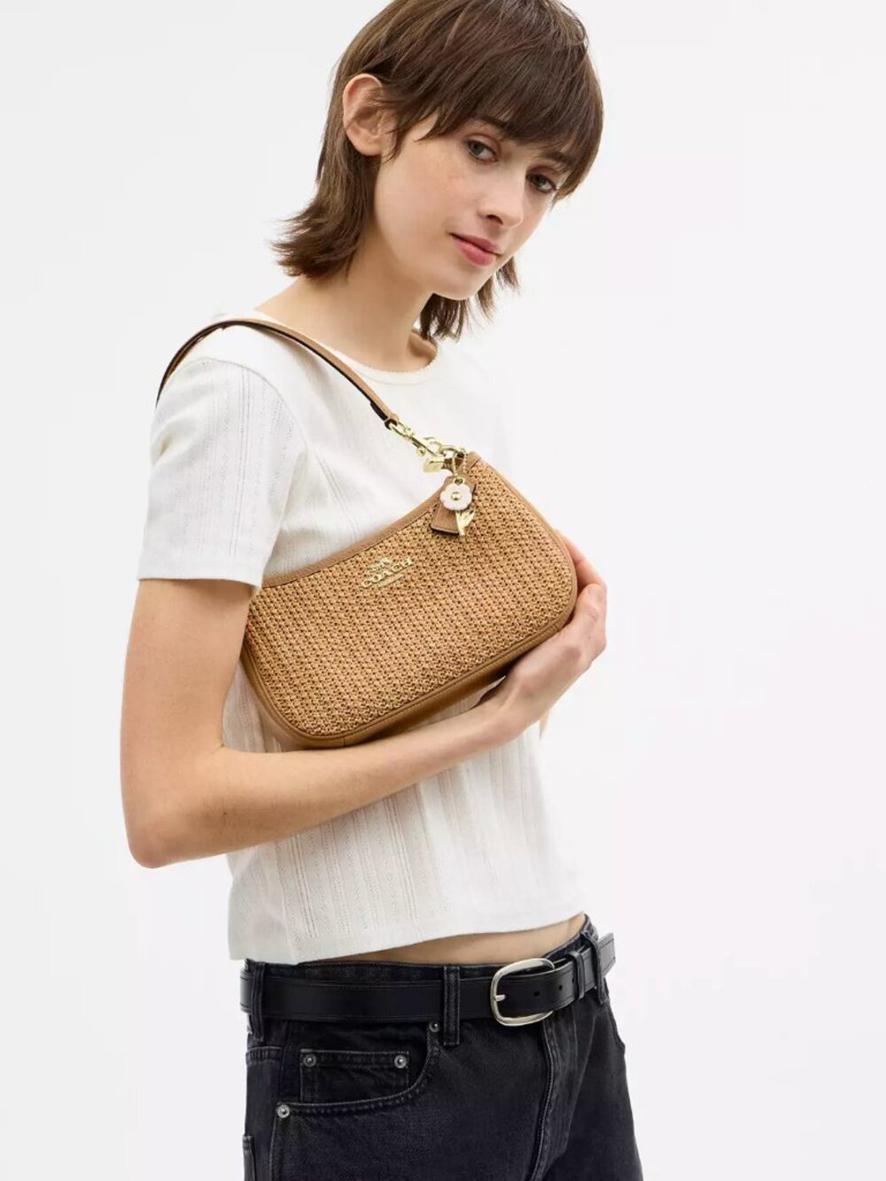 COACH CEC43 Teri Shoulder Bag With Charm straw/Im/Toast Leather *SEALED* - Picture 6 of 14